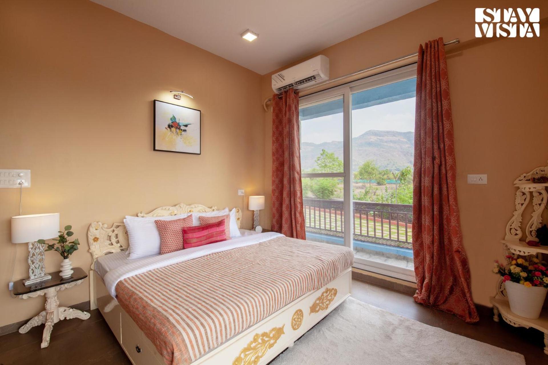 Stayvista'S Hillside Meadows - Mountainside Retreat With Farm View, Pool & Deck, Lawn & Gazebo Chinchavli Exterior foto
